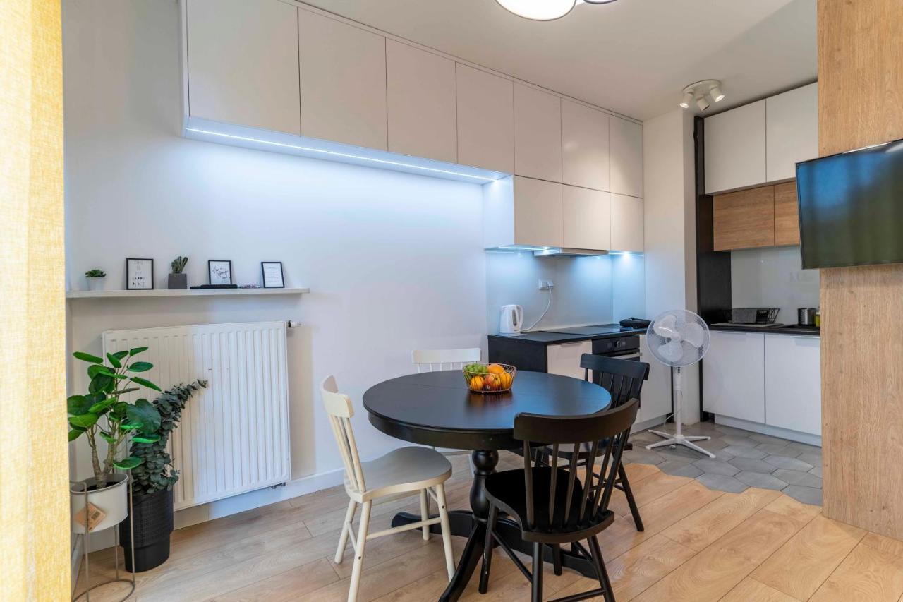 First -- Green Zoliborz Apartment 2 Warsaw Ngoại thất bức ảnh